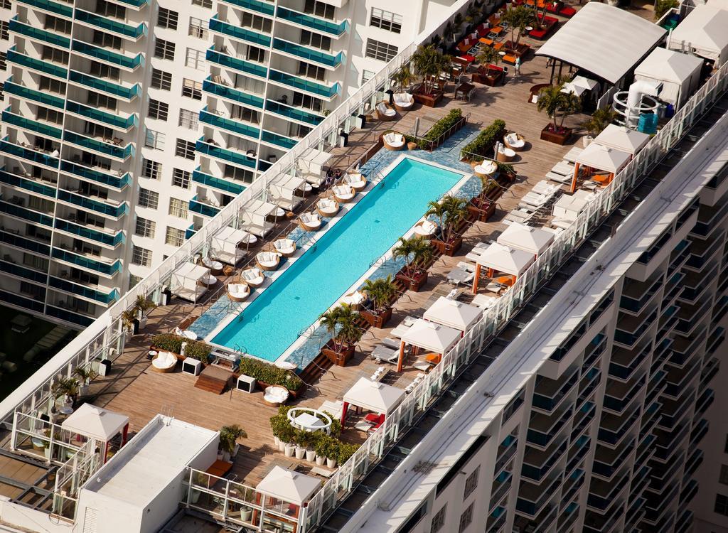 南海滩1号酒店 迈阿密海滩 设施 照片 The rooftop pool at the W South Beach